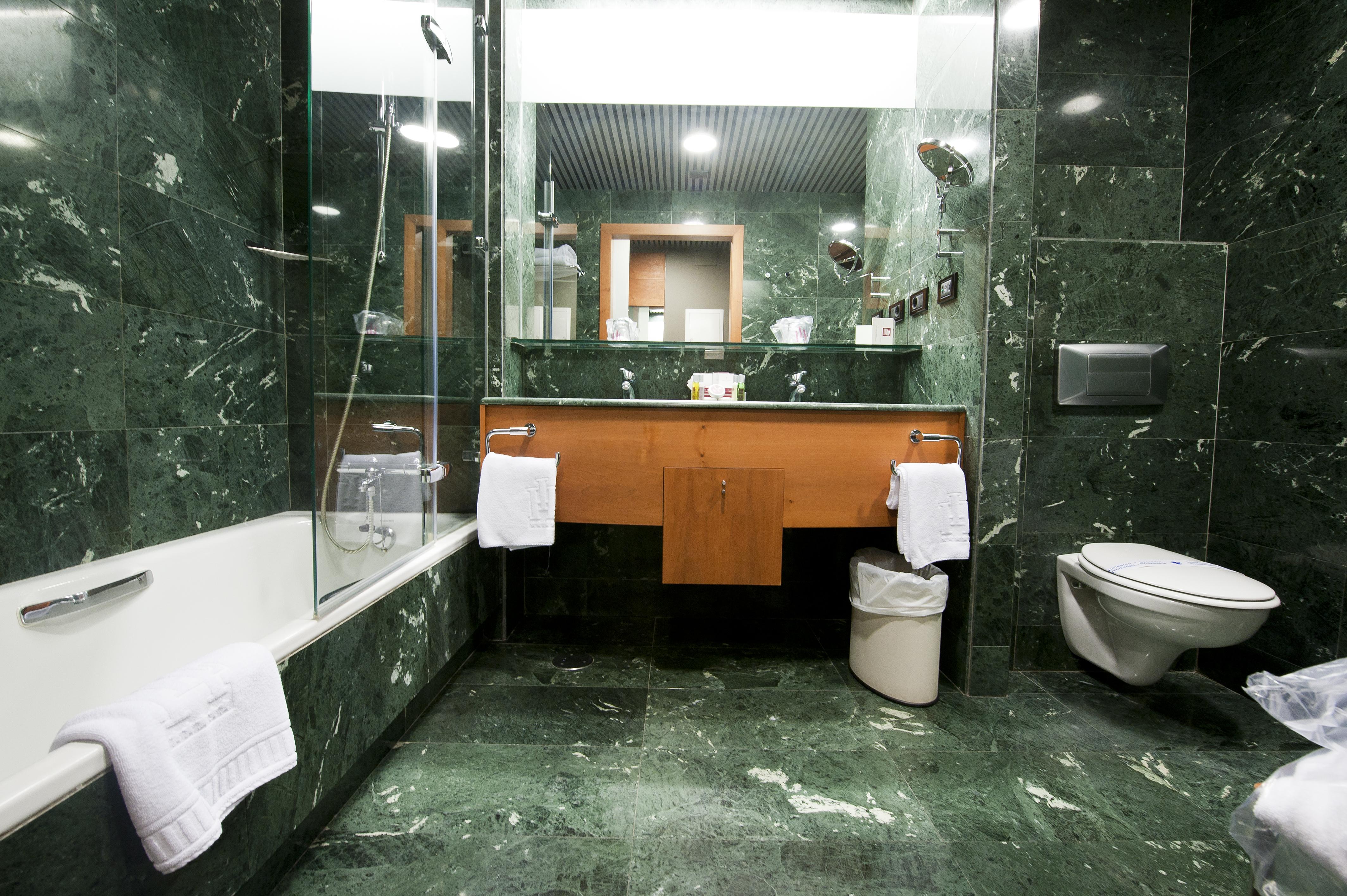 Gran Hotel Lakua Vitoria-Gasteiz Zewnętrze zdjęcie