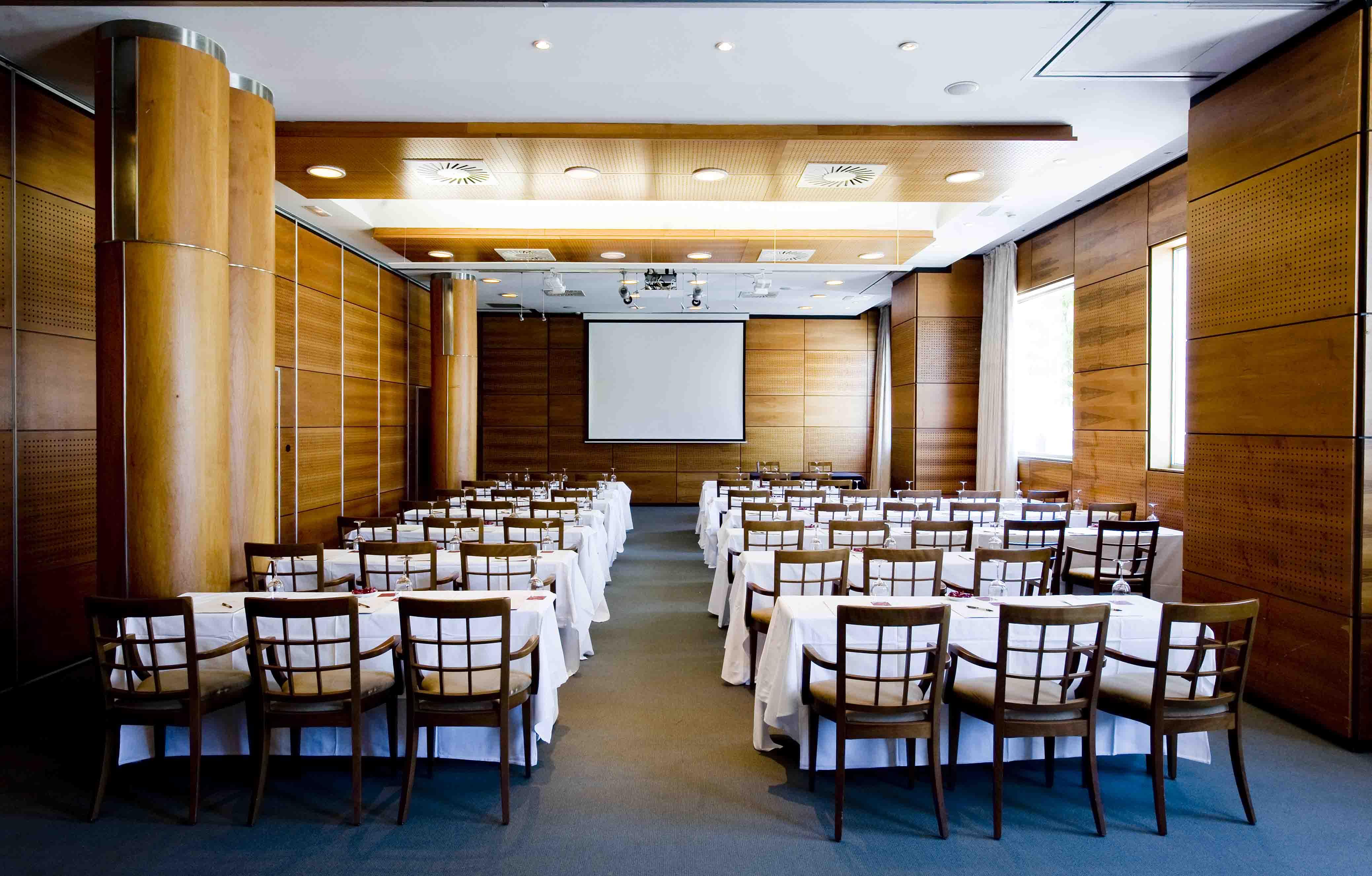 Gran Hotel Lakua Vitoria-Gasteiz Zewnętrze zdjęcie The conference room