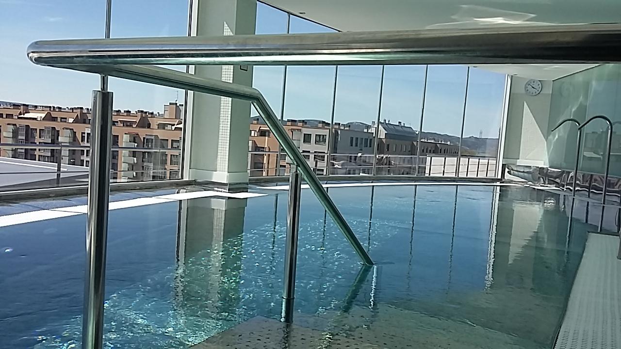 Gran Hotel Lakua Vitoria-Gasteiz Zewnętrze zdjęcie The swimming pool